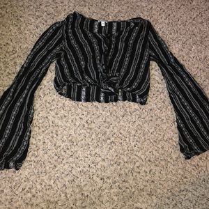 Cropped long sleeve blouse
